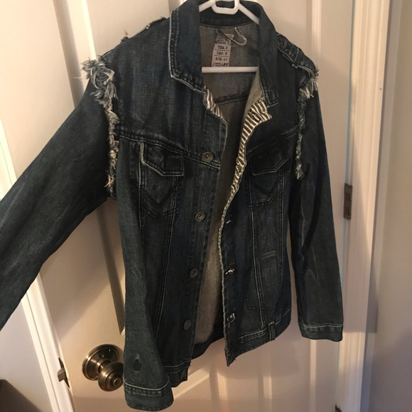 Volcom denim jacket with fringe sleeves - Picture 3 of 3